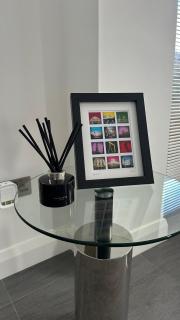 LUXURY Apartment Belfast City Centre overlooking Custom House Square - 4