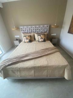 The 50 50 Deluxe Apartments - 6