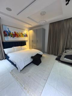 One bedroom apartment with massage chair and PS5 - 6