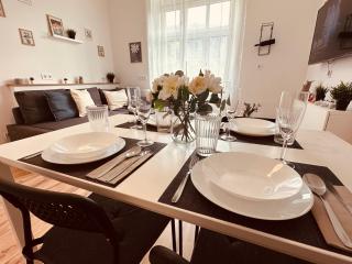 Chloe's Apartments 2 - 8