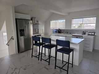 Pyramid beach house - 5