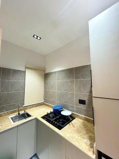 1Bdrm, 24hrs light, security personnel - 5