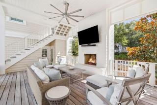 'Rees on Wiregrass' - Private Pool, Golf Cart, Carriage House - Lake District, WaterColor, FL home - 9