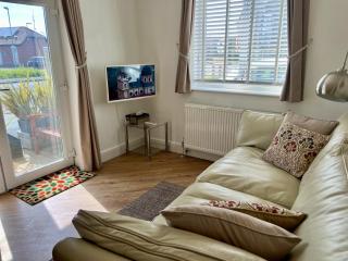 Bayside at 9 The Dome Barton on Sea - 2