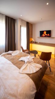 Ava Hotel Prishtina - 9