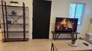 zzz Msg for 5 percent off zzz 3Bed 1Bath KingKingQueenBeds House MidtownPHX - 5