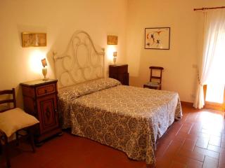 Spacious Tuscan Villa Retreat - 6