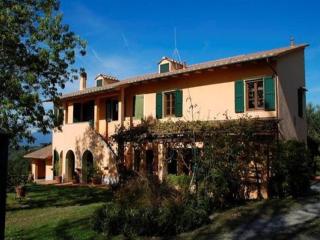 Spacious Tuscan Villa Retreat - 5