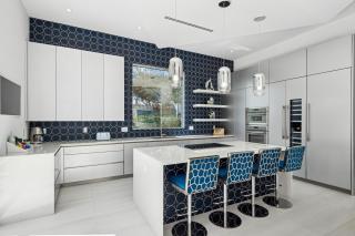 Luxury New Modern Beach Mansion in BEST Location! - 3