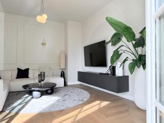 Luxury Penthouse in Center with Terrace & Direct Lift - The Piękna Residences - 5