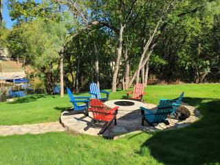 Lakefront! Kayaks, Hot Tub, Foosball, Fire Pit - 2