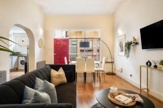 Elegant 3BR Mews House with Parking in Westminster - 4