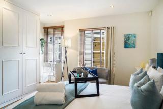 Elegant 3BR Mews House with Parking in Westminster - Londres - 1