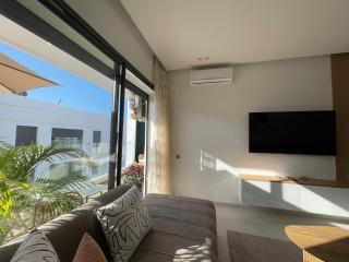 Modern Coastal Apartment - 4