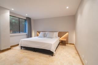 Lux Lleras l Daily Cleaning l AC l Visitrs Allowed - 9
