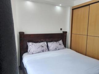 Convenient Quiet Large 1brKing Bed In Kileleshwa - 2