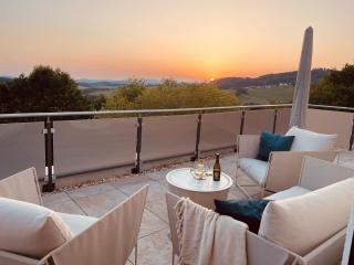 Exklusives Penthouse mit Whirlpool, Panoramaterrasse, Kino & Tischfußball für bis zu 8 Personen - Waldkirchen - 2