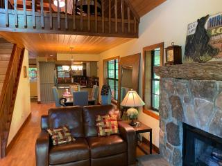 Red Top Tree House - 1