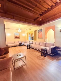 VILLA 33 - 4 Master Suites, Stylish Moroccan Design & Private Pool - 0