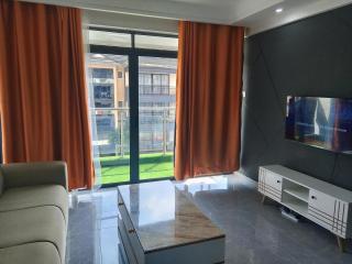 Convenient Quiet Large 1brKing Bed In Kileleshwa - 9