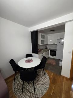 Apartman Dora'K - 1