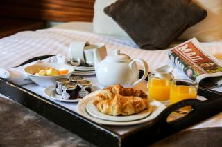 Royal Enclave Hotel - 9