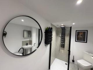 Stylish Two Bedroom Warehouse Apartment - 1