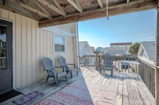BeachyPeachyKeen by Oak Island Accommodations - 3