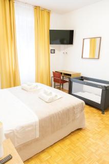 Melannie's Apartment 2 - 9