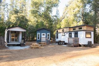 Tiny House Yosemite - 9