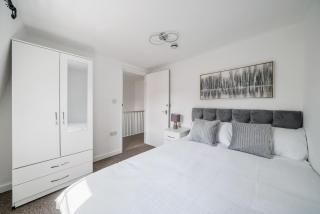 6 Bedrooms Entire Property in Central London - 5