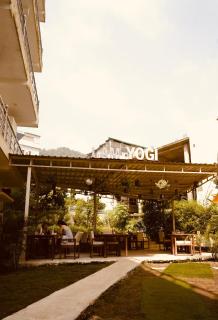 Yogi Resort And Garden Cafe - 3