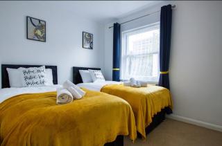 House in the heart of Reading Contractors welcome - 9