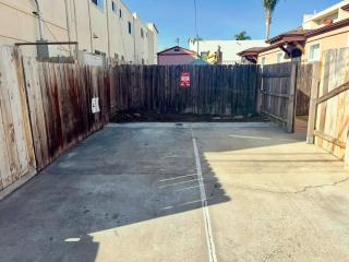 Stylish & Comfy Gem in North Park, Walk to Restaurants, Bars, and Breweries - 3