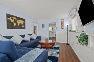 Modern Escape, Close to Zoo, Gaslamp and Beaches - 0
