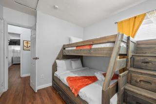 Modern Escape, Close to Zoo, Gaslamp and Beaches - 1