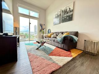 Luxury Stay in Midtown ATL Gym, Pool, City Views - 0