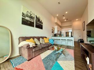 Luxury Stay in Midtown ATL Gym, Pool, City Views - 6