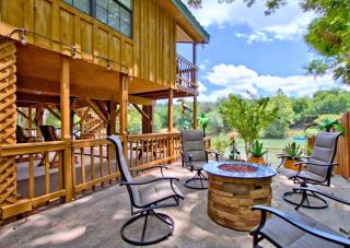 Riverfront Deck Views Perfect For Families - 3