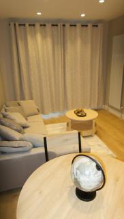 Luxurious 2 bed Apartment in London - Long Stays - Free Parking - 9