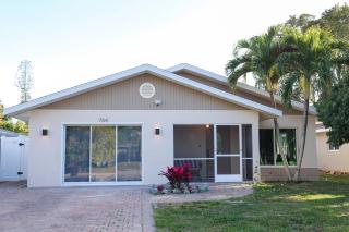 Brand NEW Renovated Coastal Beach House - 7