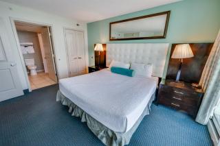 Resort condo w ocean views & beach access - 3