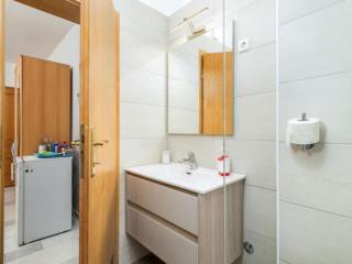 Apartments Manda - Double Room With Terrace A6 - 5