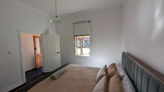 Little Yellow Guesthouse - 8