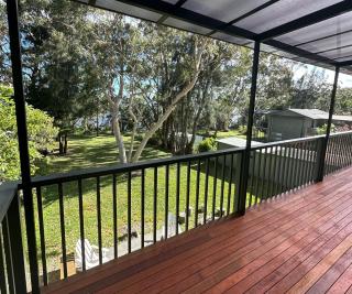 Greville Getaway - Absolute Waterfront - 0