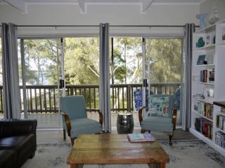 Greville Getaway - Absolute Waterfront - 5