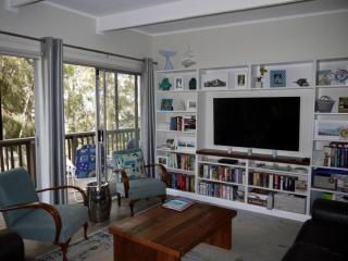 Greville Getaway - Absolute Waterfront - 3