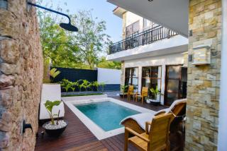 NEW 3 Bed Villa in Kuta with Pool, Terrace & Day Bed - 4