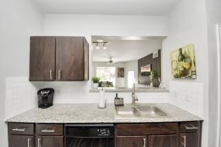 3Bd Retreat Minutes from Med Center & Downtown HTX - 5