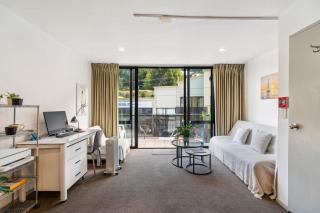 Scenic Stay Near the Soul of Queenstown - 8